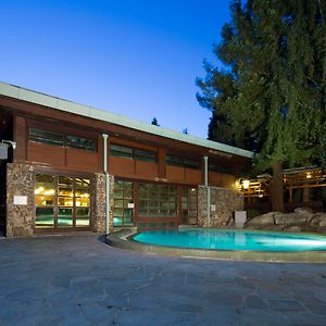 Disney Sequoia Lodge